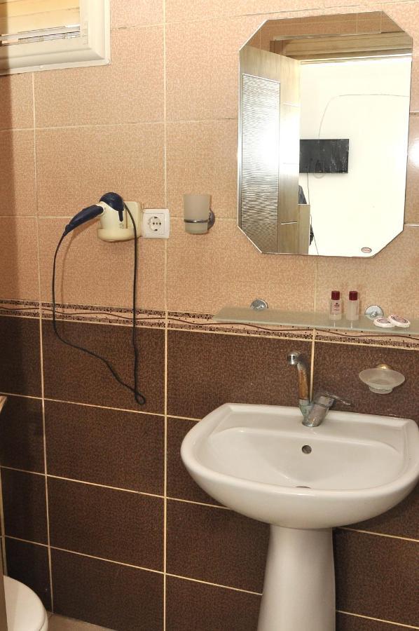 Cemre Otel Анталия Екстериор снимка