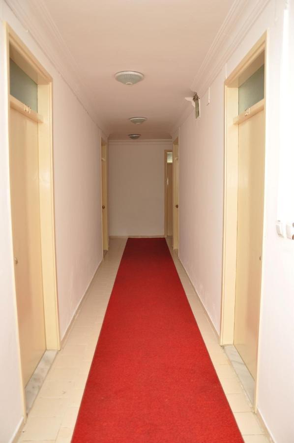 Cemre Otel Анталия Екстериор снимка