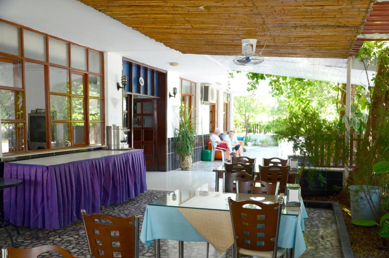 Cemre Otel Анталия Екстериор снимка